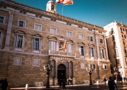Análisis postelectoral de Catalunya: ¿Qué pasaría en materia de vivienda con el PSC al mando?