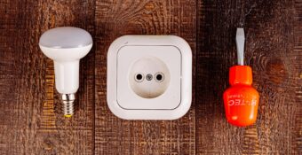 La revisión de la instalación eléctrica en la comunidad de propietarios
