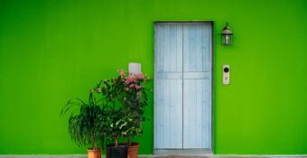Di hola a tu hipoteca verde con brókeres hipotecarios