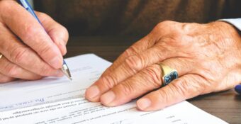 Cómo mejorar hipoteca si tienes más de 50 años: opciones reales de ahorro
