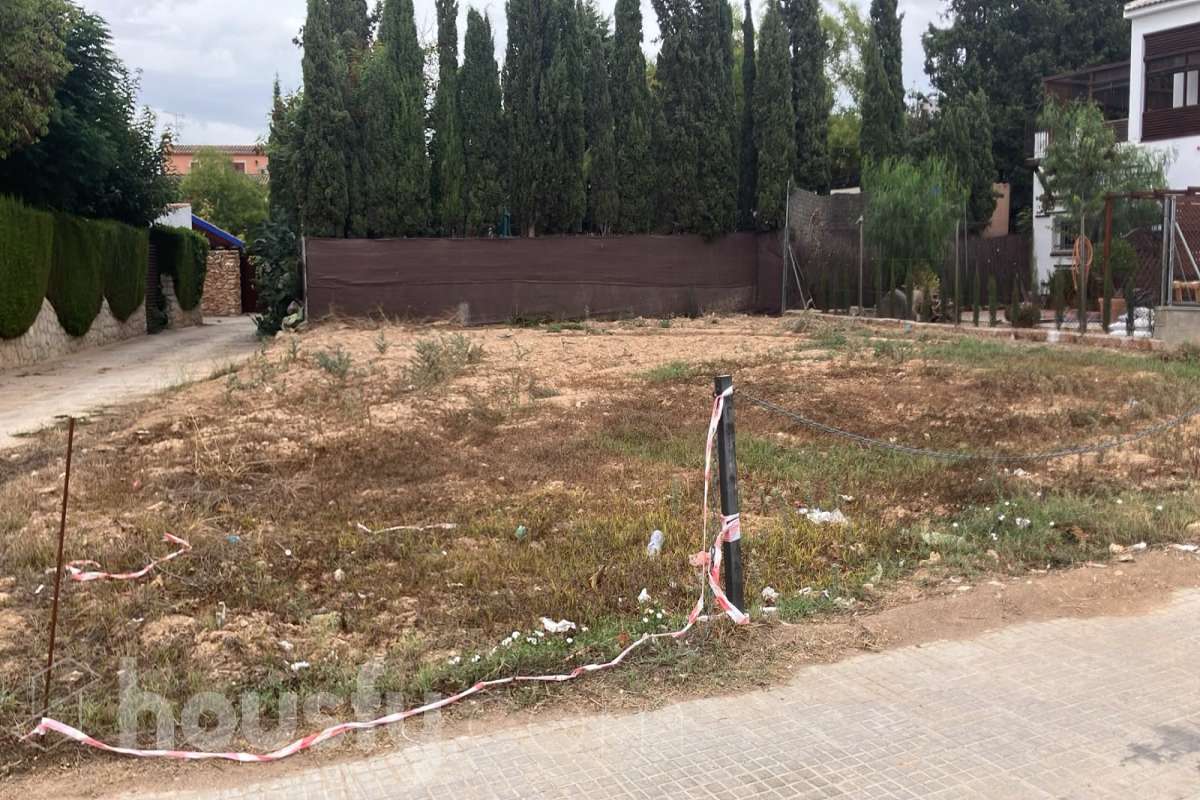 Solar en venta en CL BOSC D'EN FERRAN 4 Suelo,  Vilafranca del Penedès-1