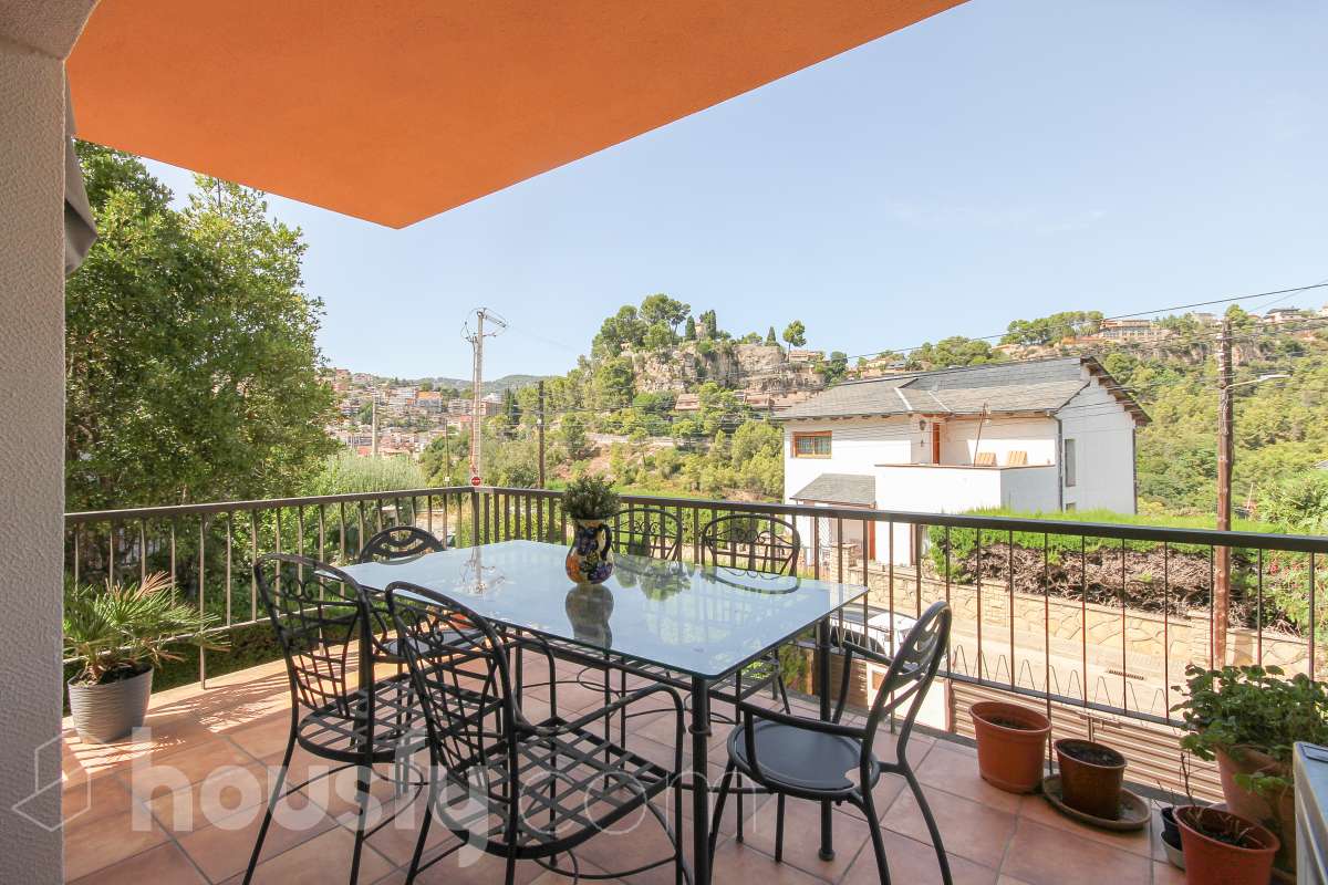 Casa en venta en Avinguda de Corbera,  Cervelló-1