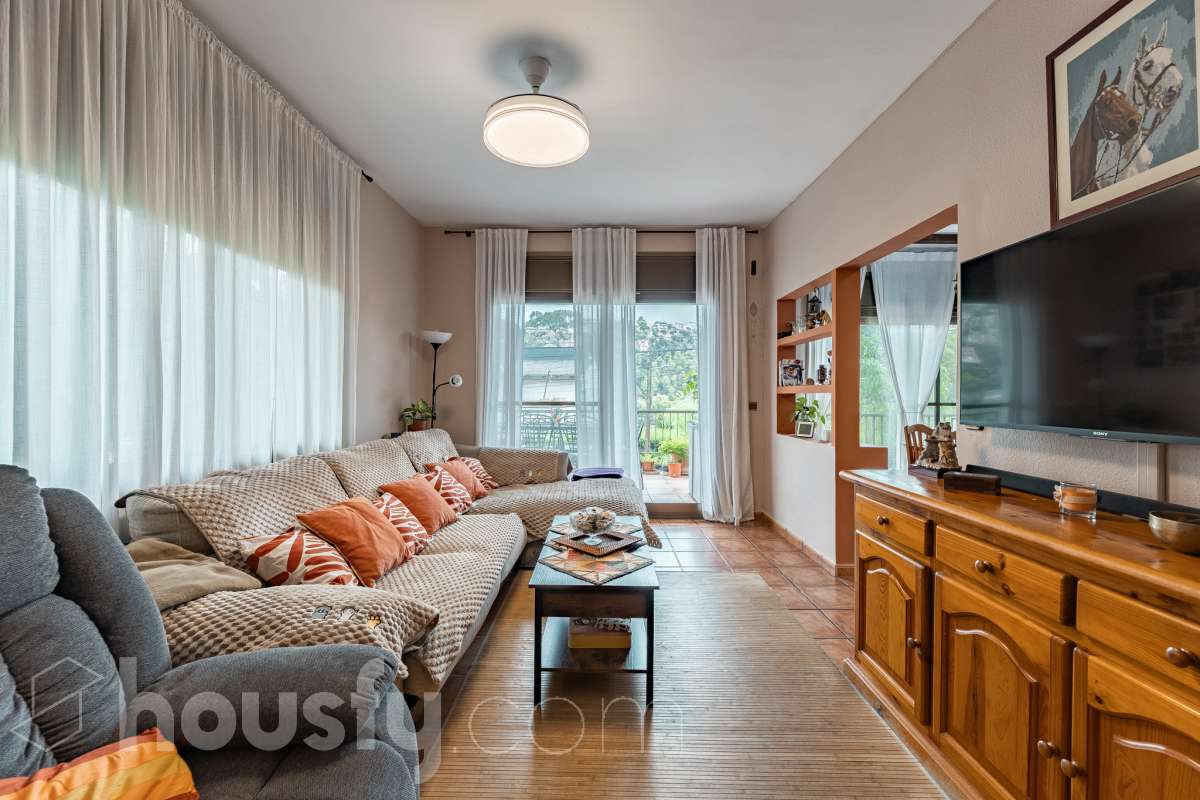 Casa en venta en Avinguda de Corbera,  Cervelló-3