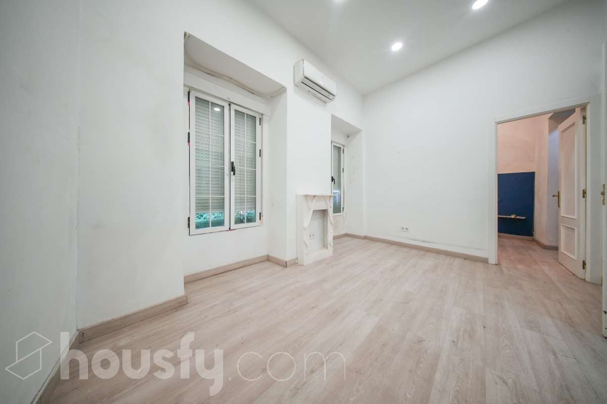 Piso en venta en Calle Tesoro, Centro, Madrid-0