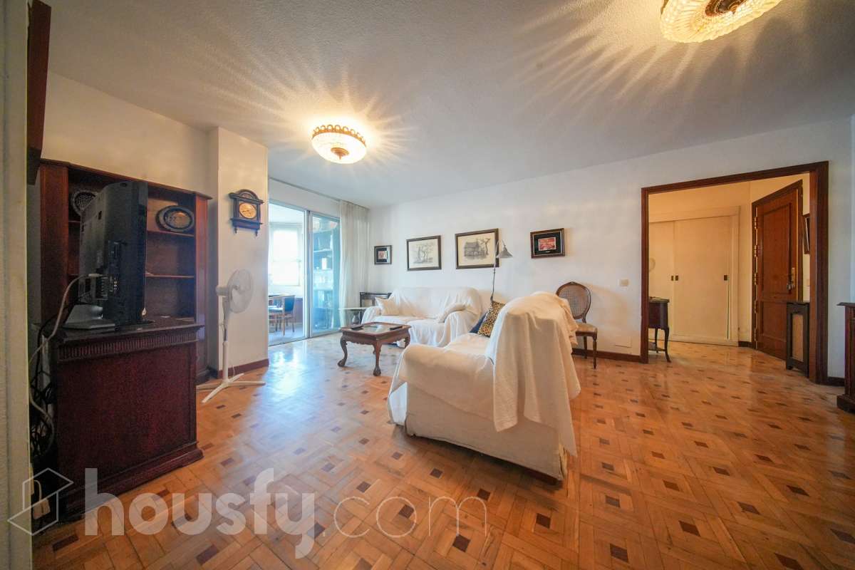 Piso en venta en Calle Condado de Treviño, Ciudad Lineal, Madrid-2