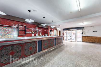 Local en Calle Frederic Mompou