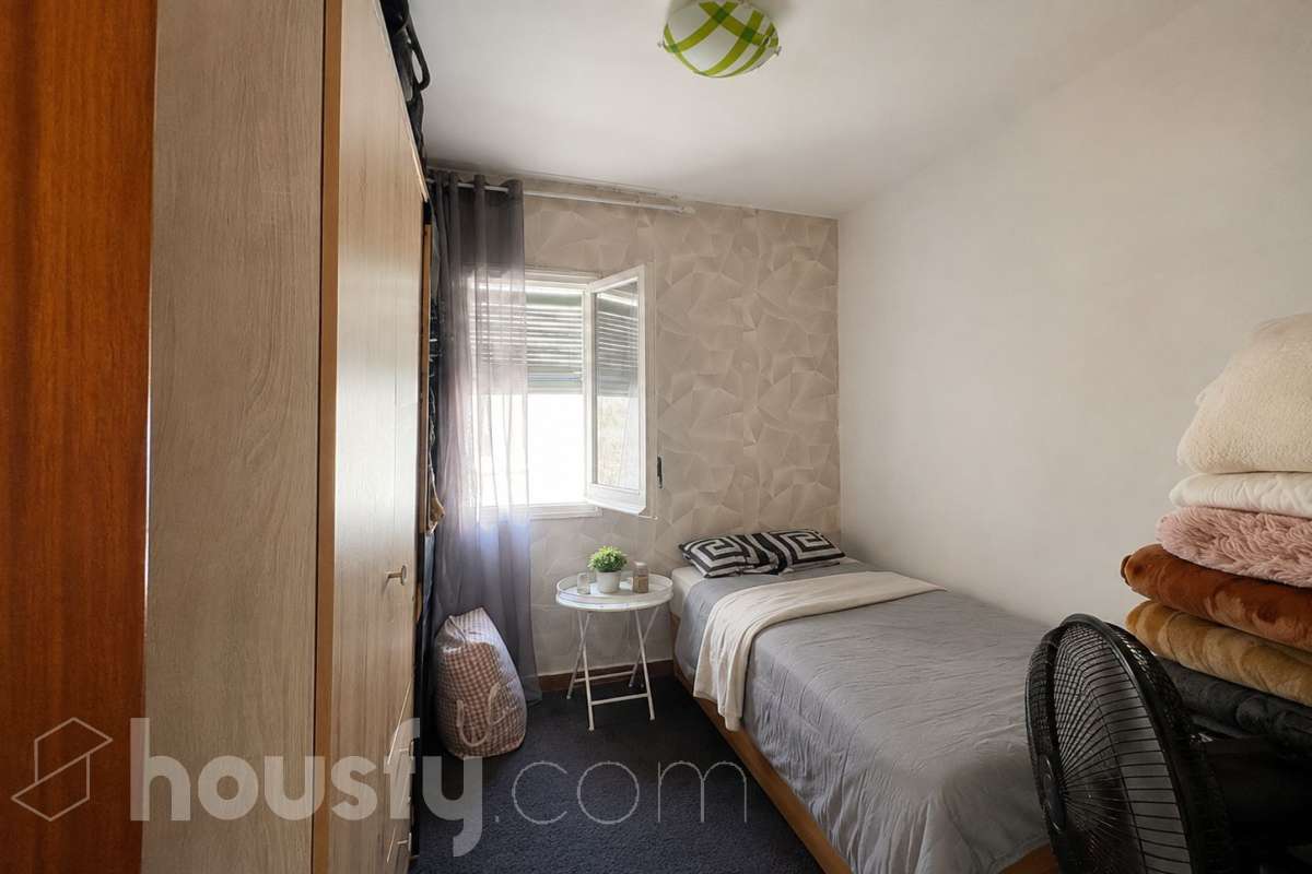 Piso en venta en Carrer Santander,  Girona-3