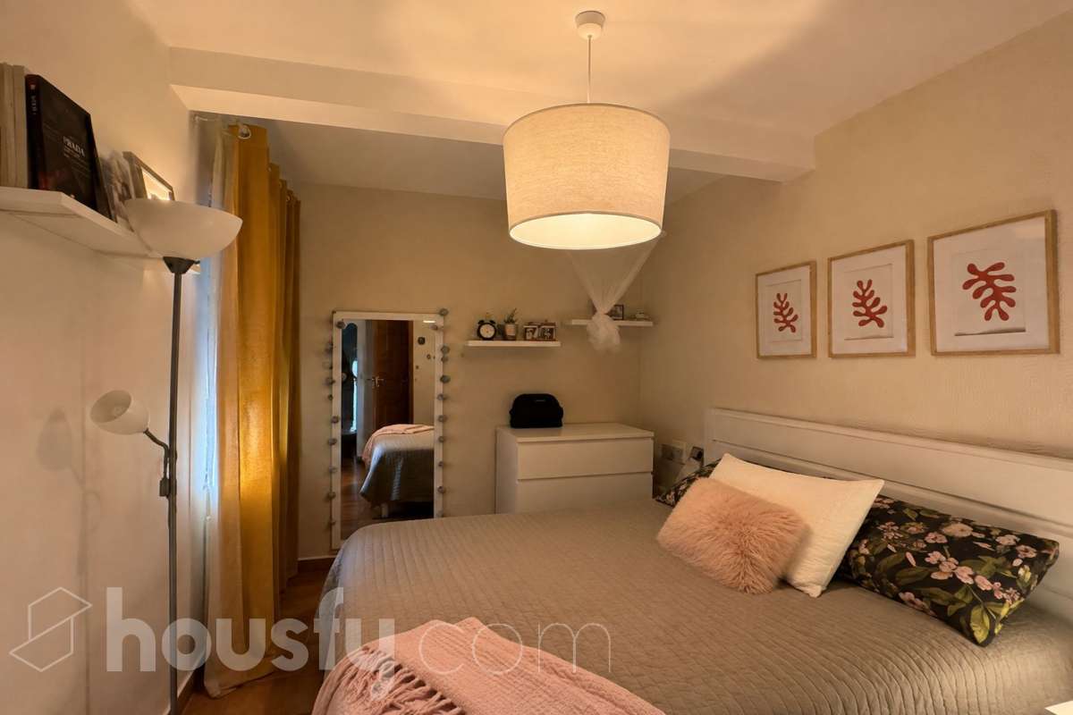 Piso en venta en Carrer Santander,  Girona-2