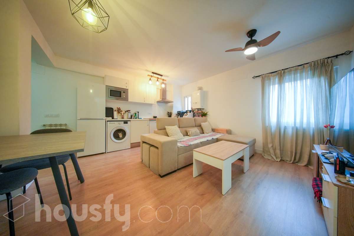 Piso en venta en Avenida Betanzos, Fuencarral, Madrid-0