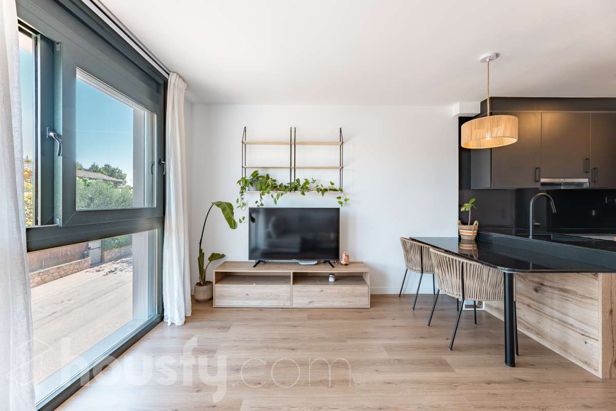 Piso en venta en Calle Escoles,  Castellfollit del Boix-1
