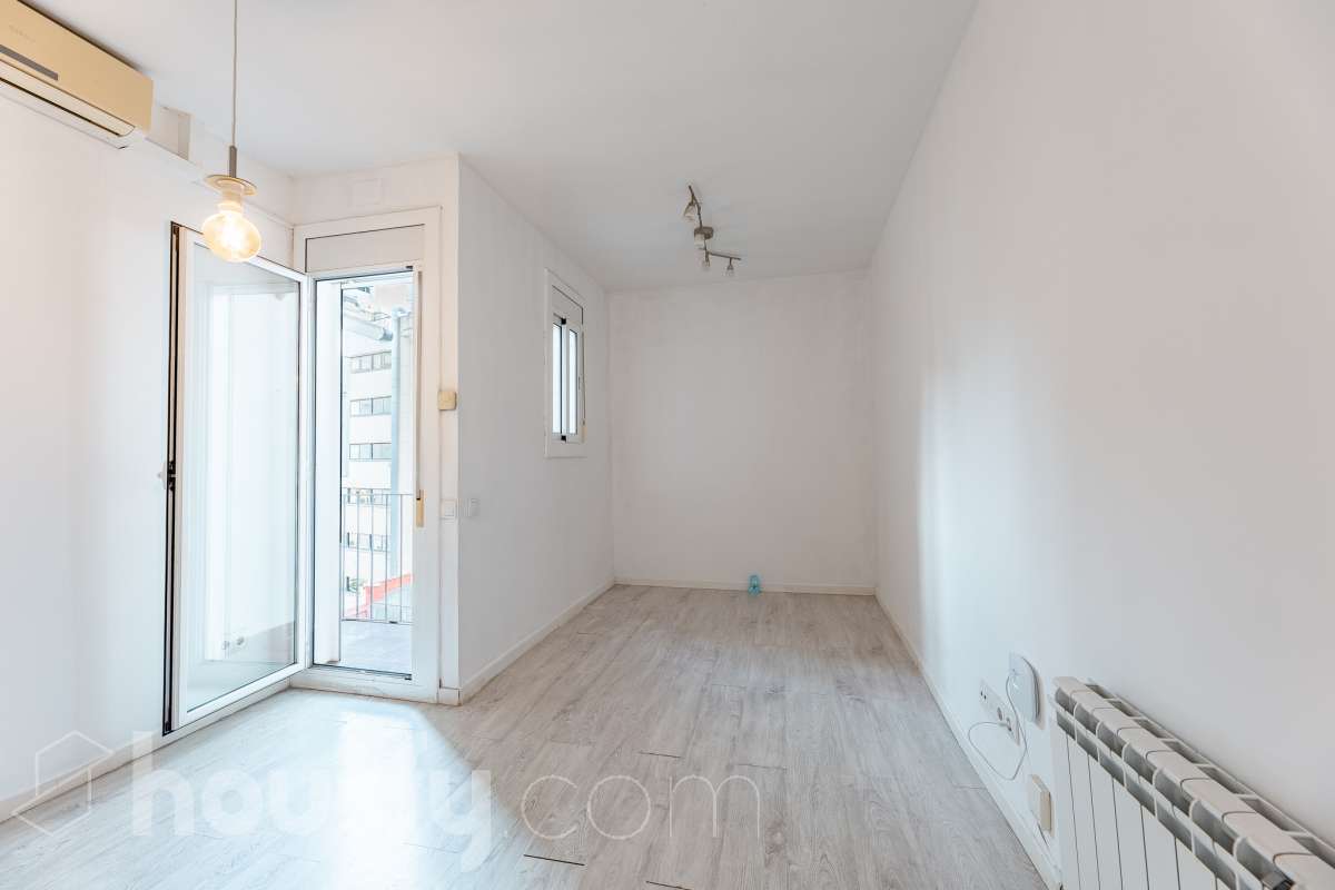 Piso en venta en Carrer de Provença, Eixample, Barcelona-0