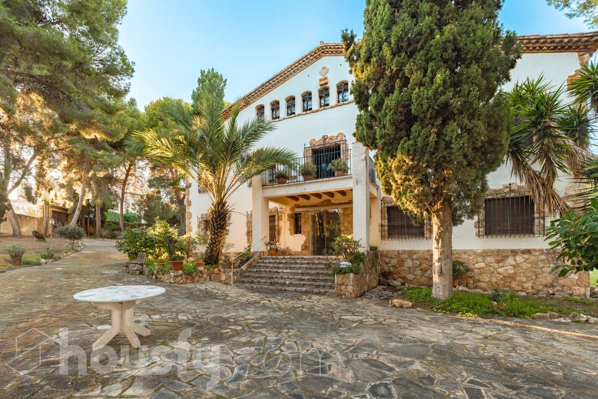 Casa en venta en Calle Major,  Creixell-0