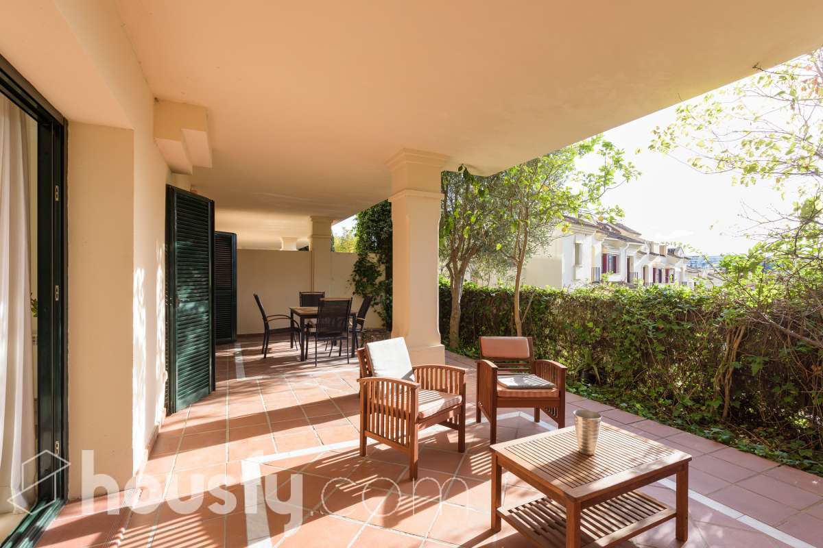 Piso en venta en Calle Luis Morales-Atalaya Rio Verde, Nueva Andalucía, Marbella-2