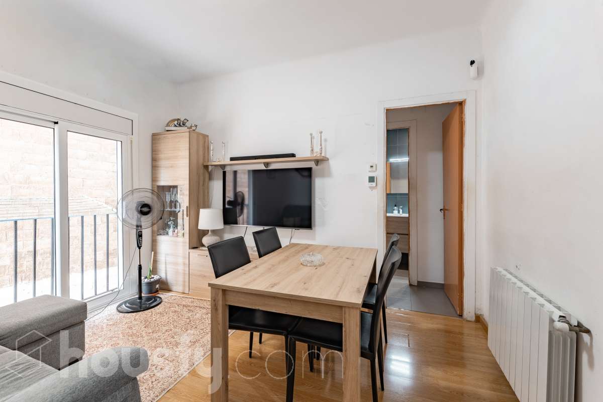 Piso en venta en Calle Riera Blanca,  L'Hospitalet de Llobregat-0