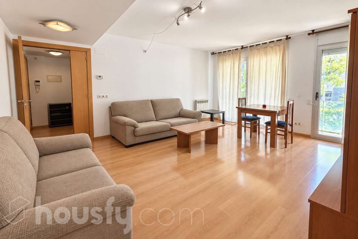Piso en venta en Pujada Creu de Palau,  Girona-0