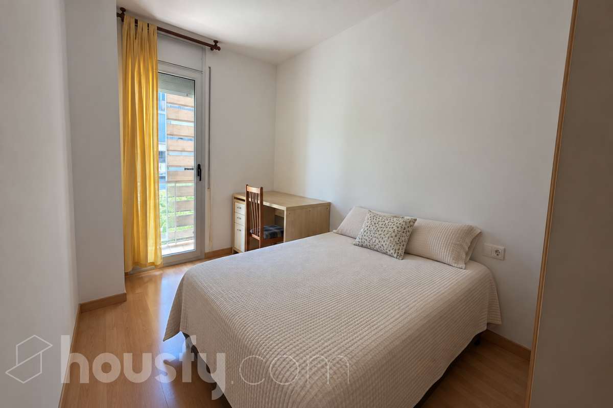 Piso en venta en Pujada Creu de Palau,  Girona-3