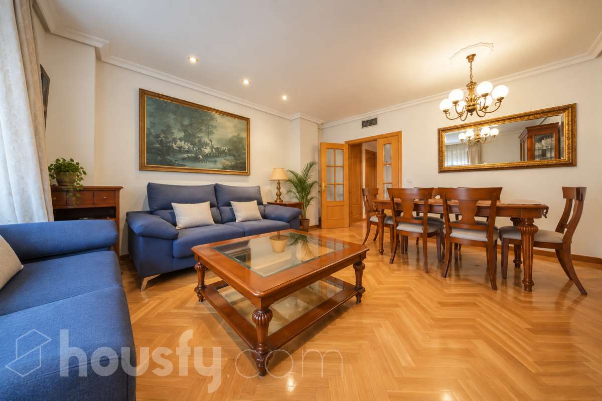 Piso en venta en Avenida de la Ciudad de Barcelona, Retiro, Madrid-1