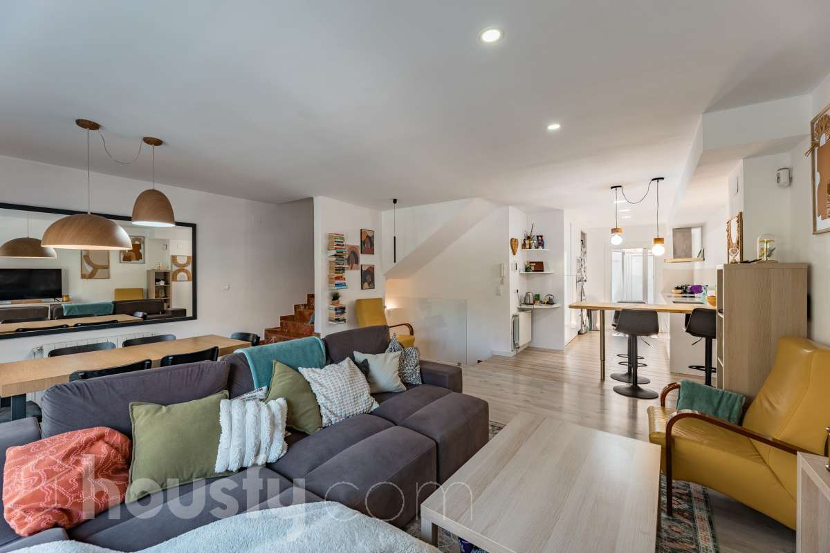 Casa en venta en Avinguda de la Riera de Sant Llorenç,  Gavà-1