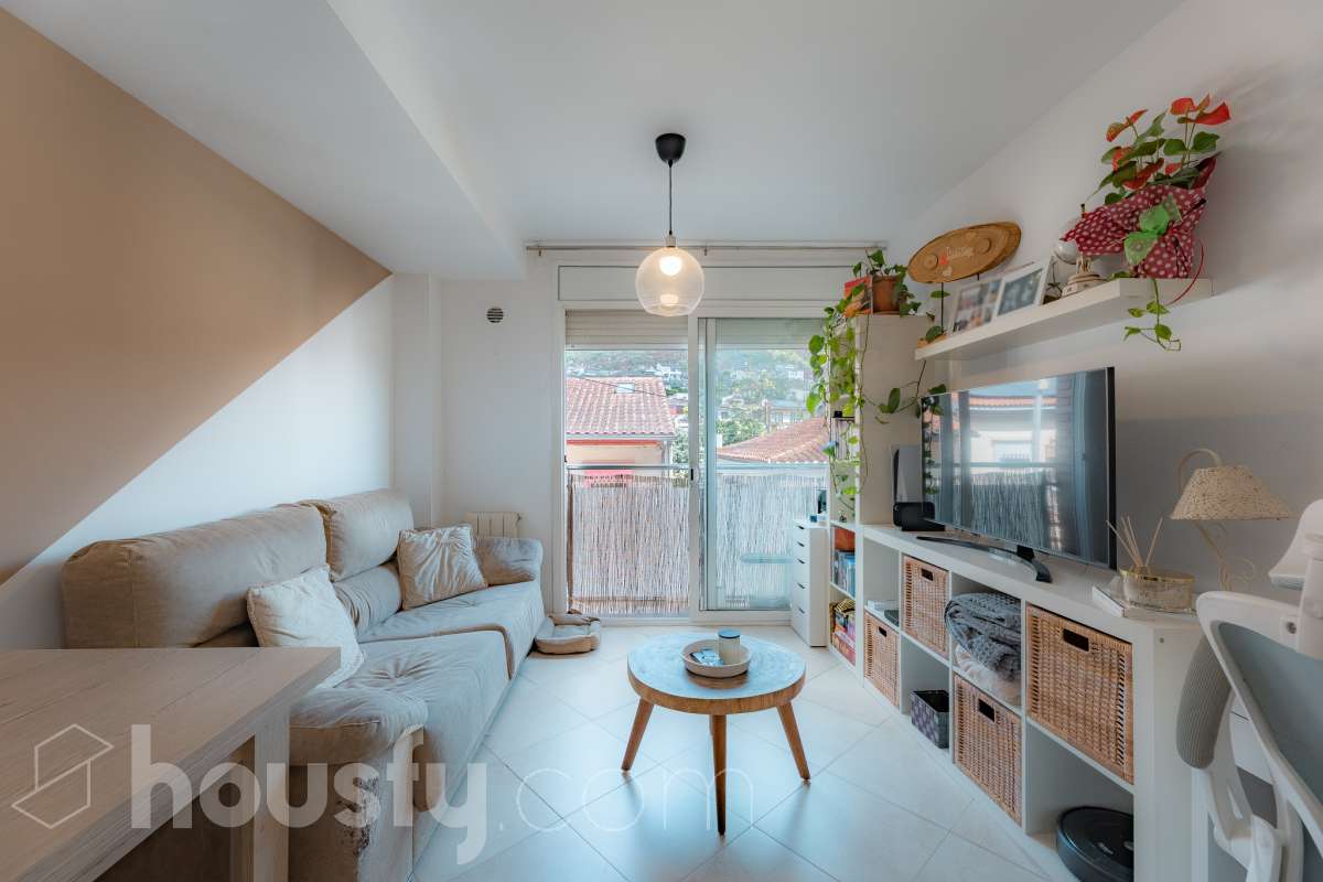 Piso en venta en Calle Vg Montserrat,  Vallirana-2
