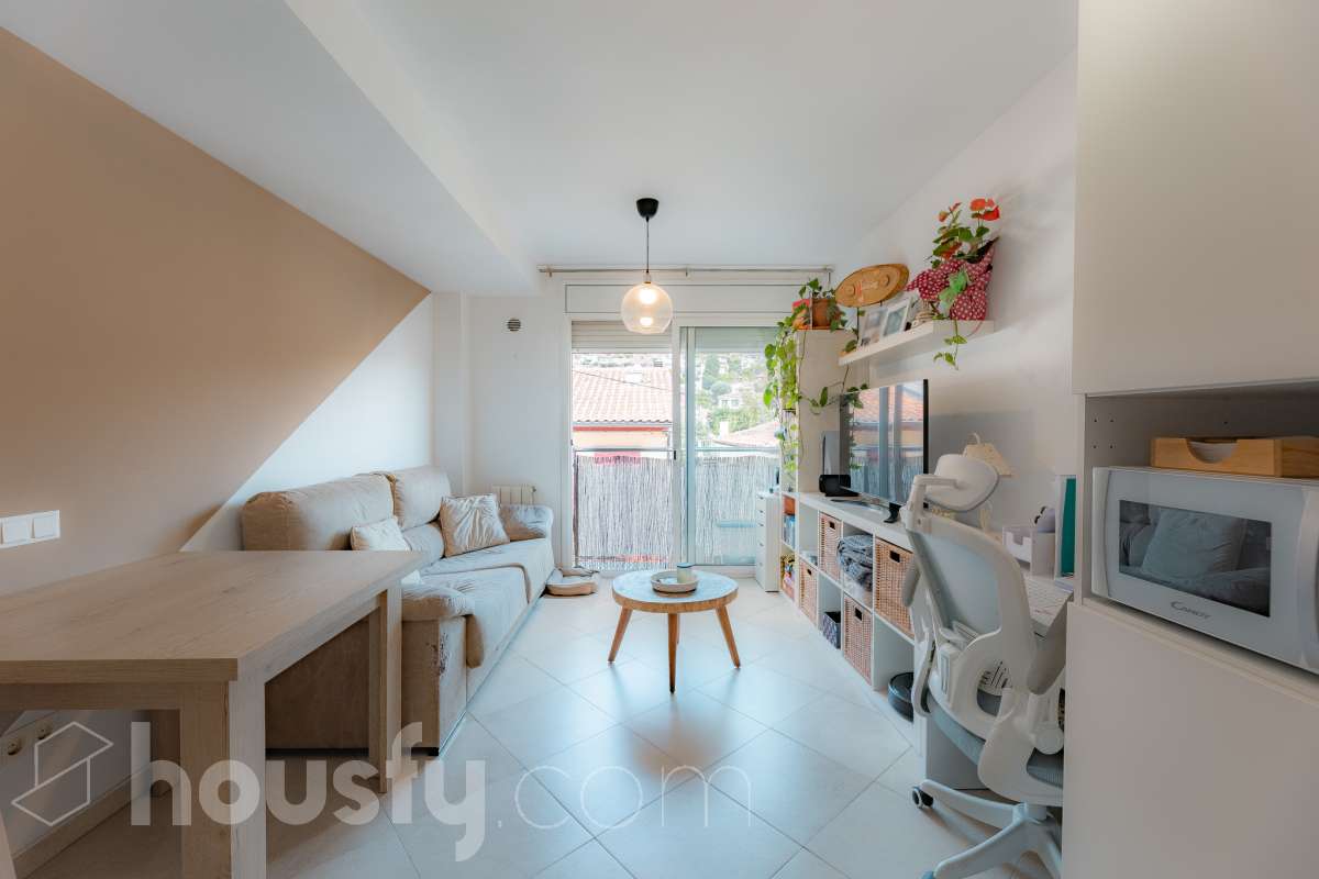 Piso en venta en Calle Vg Montserrat,  Vallirana-0