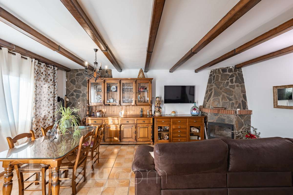 Casa en venta en Calle Sant Lluis,  Abrera-2