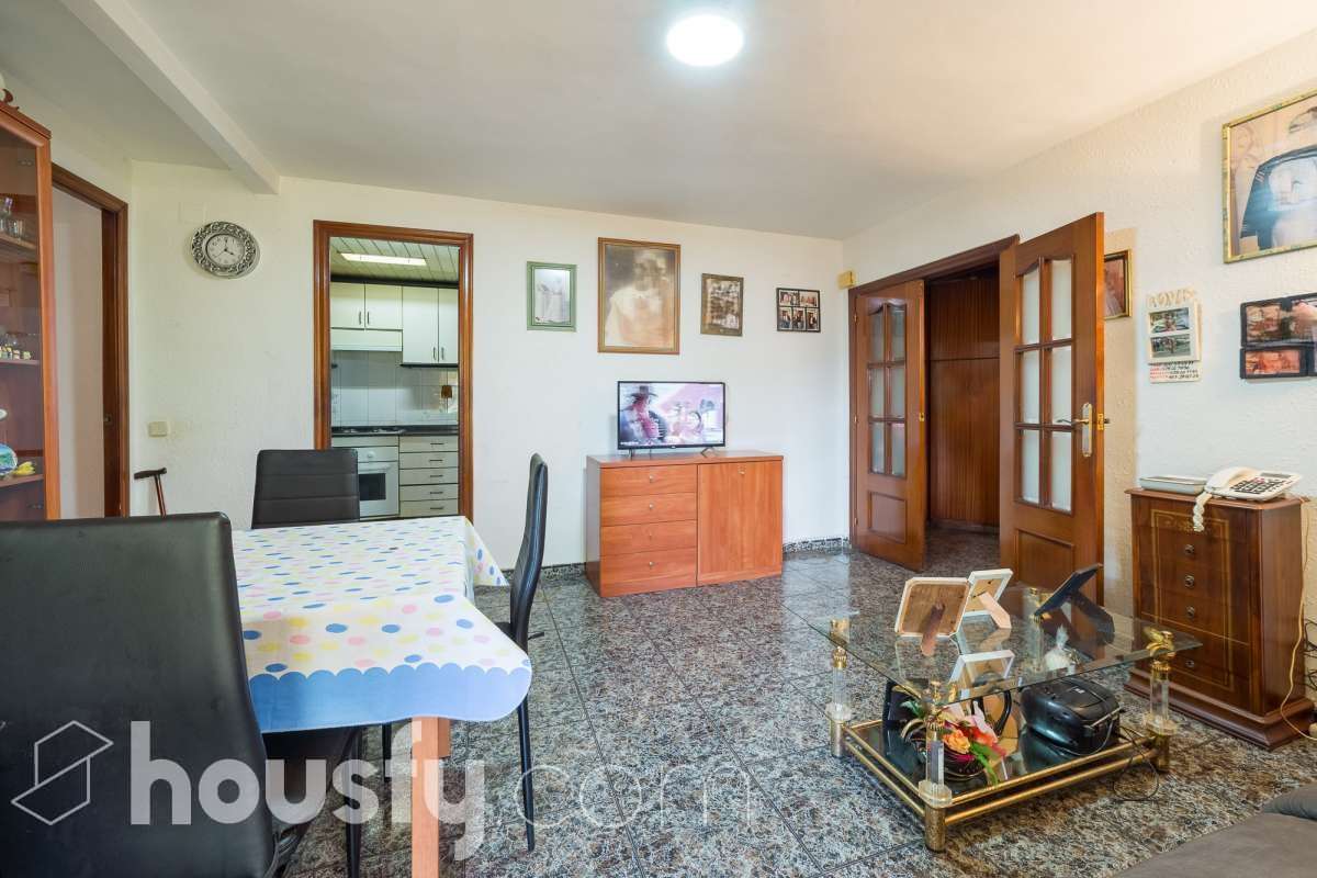Piso en venta en Paseo Valldaura, Nou Barris, Barcelona-1