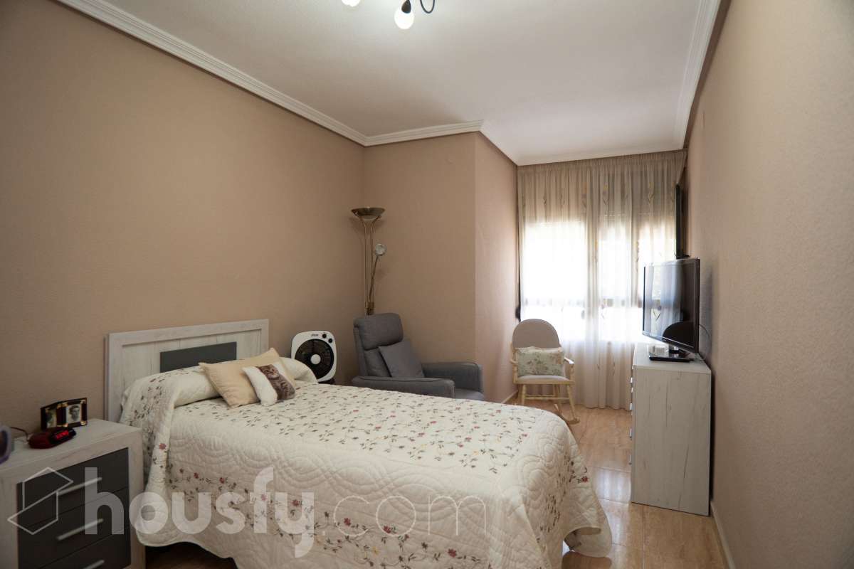 Piso en venta en Calle Barcelona, Plà del Bon Repòs-La Goleta-San Antón, Alicante / Alacant-4