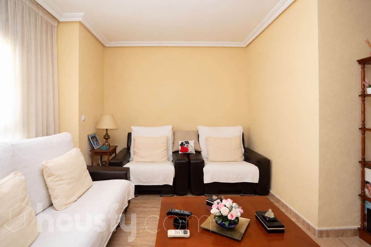 Piso en venta en Calle Barcelona, Plà del Bon Repòs-La Goleta-San Antón, Alicante / Alacant-2