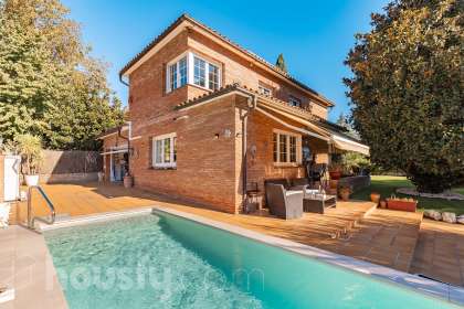Casa en venta en Passeig del Pla, Matadepera-0