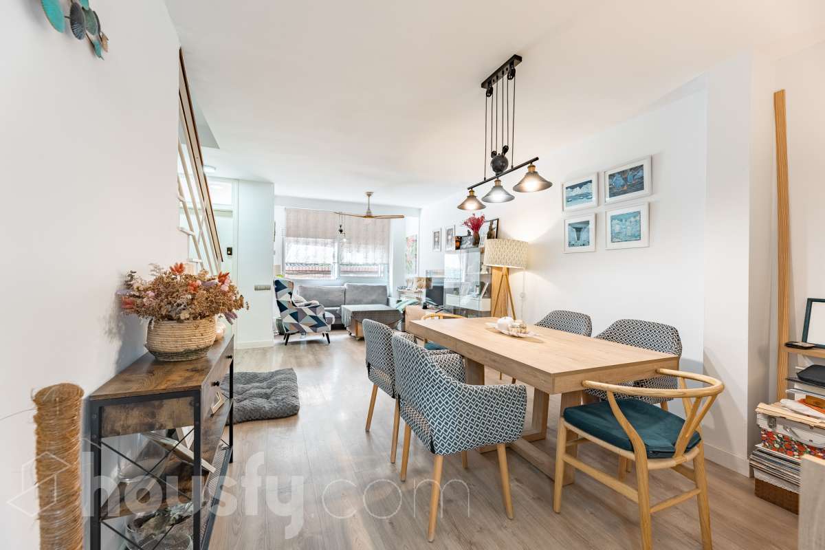 Casa en venta en Travessía Sant Jordi,  Sant Climent de Llobregat-0