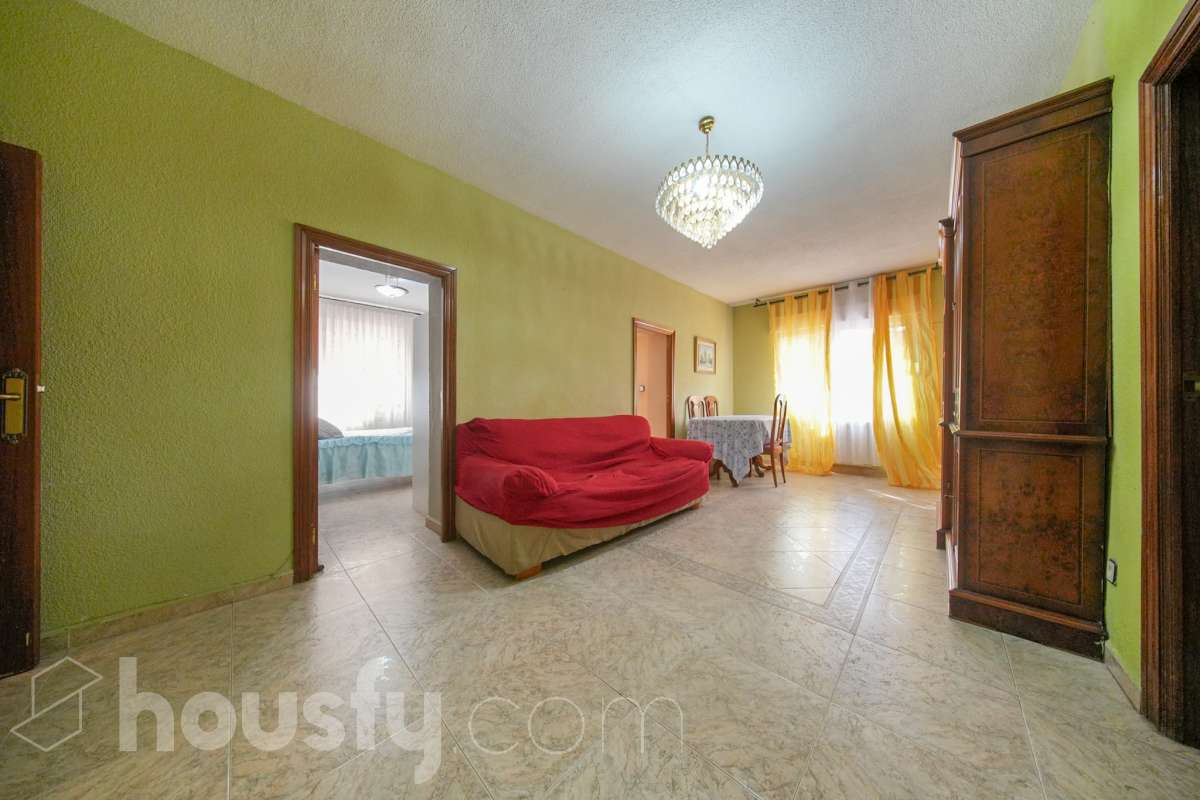 Piso en venta en Calle la Chulapona, Villaverde, Madrid-0