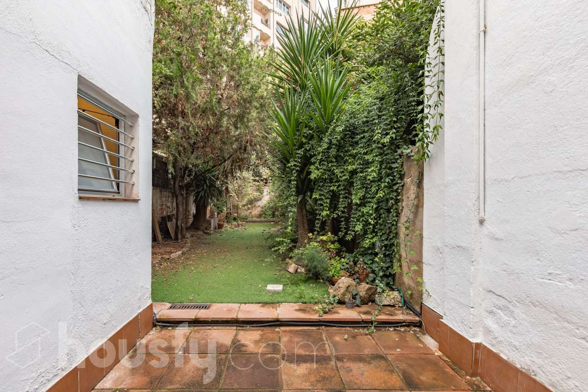 Casa en venta en Calle Vallirana, Sarrià-Sant Gervasi, Barcelona-1
