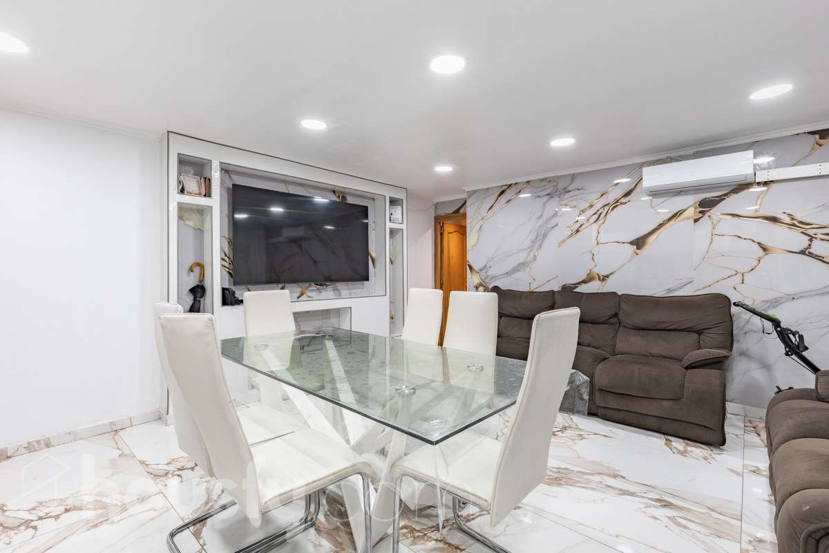 Bajo en venta en Avinguda de la Mediterrània,  Badia del Vallès-4