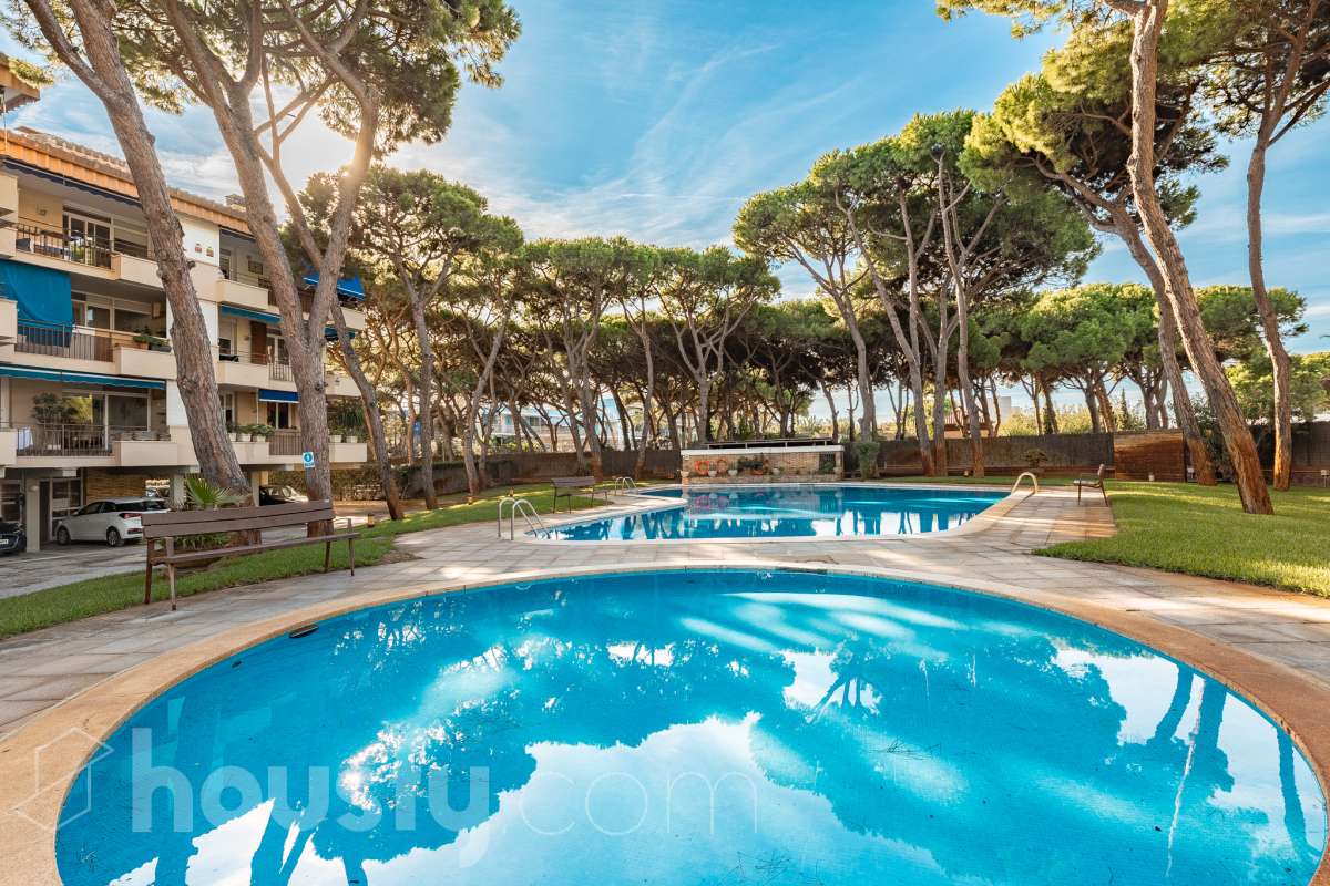 Piso en venta en Carrer Arenys,  Gavà-0