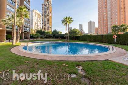 Piso en venta en Avenida de Bélgica, Pueblo Levante, Benidorm-0