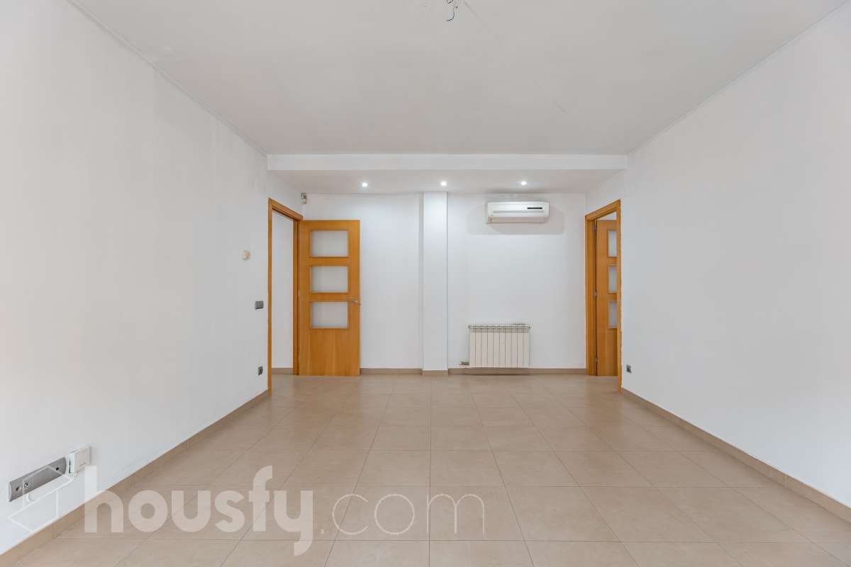 Piso en venta en Calle Barbera,  Cerdanyola del Vallès-2