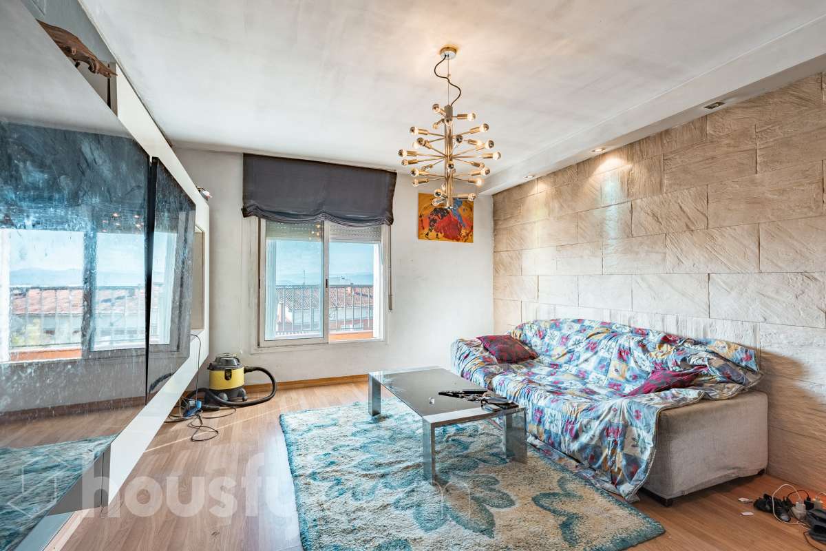 Piso en venta en Carrer de Lleida,  Rubí-0