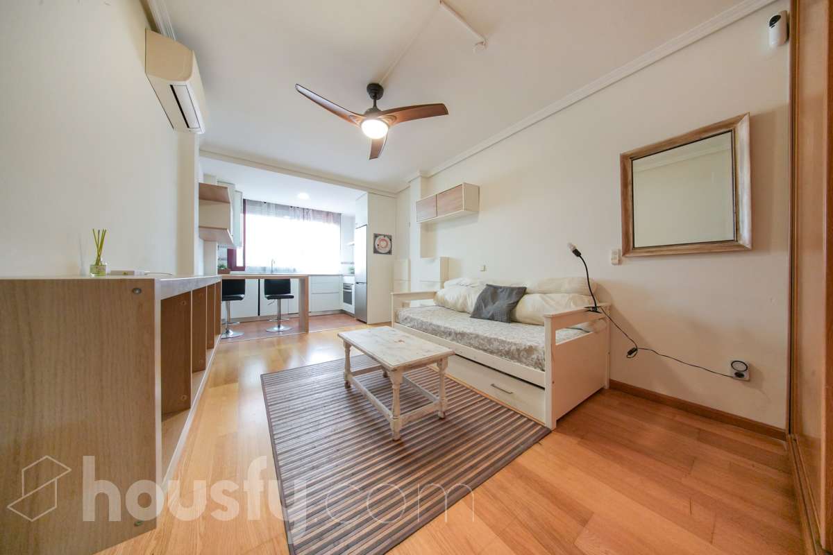 Piso en venta en Calle Berruguete, Tetuán, Madrid-0