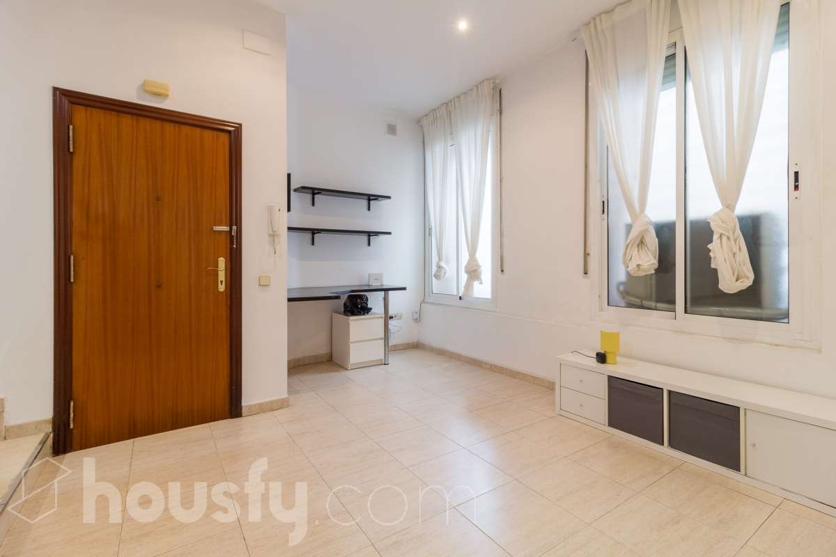 Piso en venta en Carrer del Baró de Sant Lluís, Horta Guinardó, Barcelona-1
