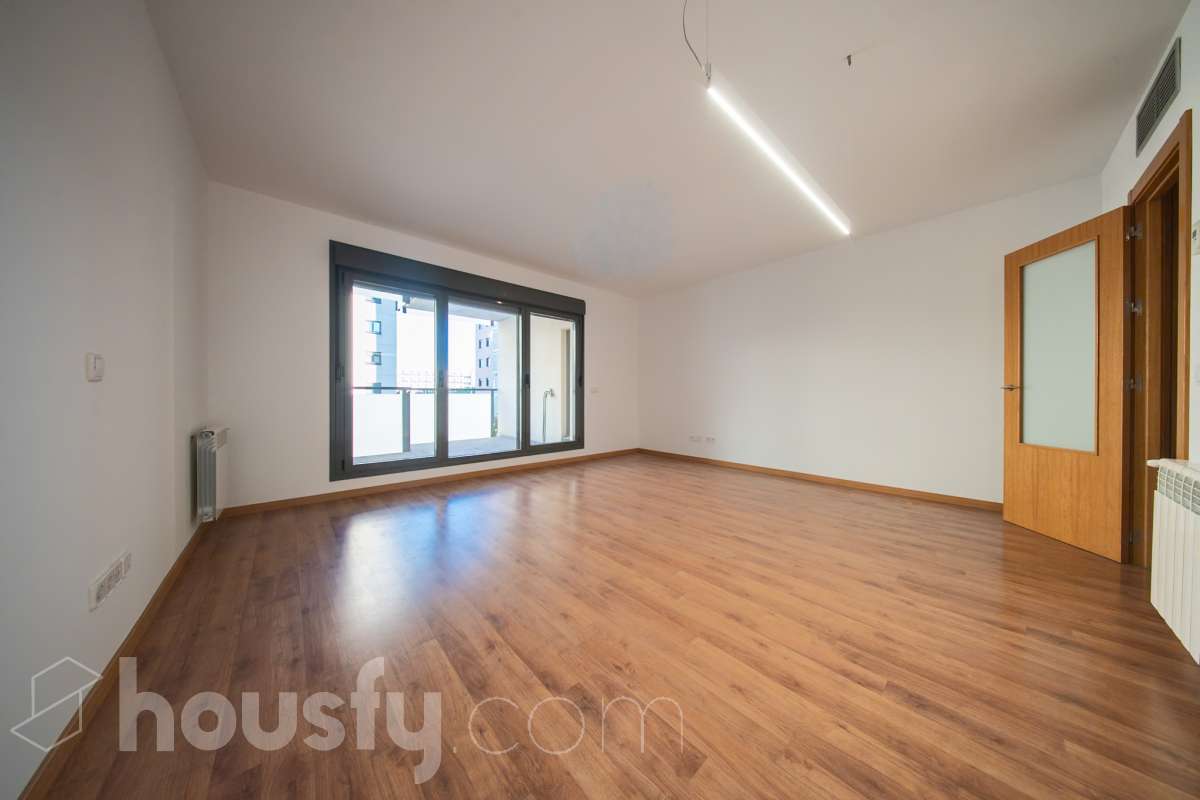 Piso en venta en Calle Monton de Trigo,  Tres Cantos-2