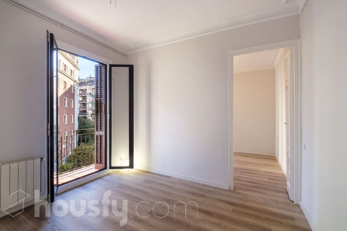 Piso en venta en Carrer de Provença, Eixample, Barcelona-0