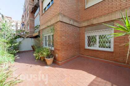 Bajo en Carrer del Clos de Sant Francesc