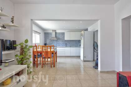 Dúplex en AV CONSTITUCIO