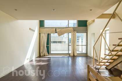 Bajo en Avenida de Manoteras