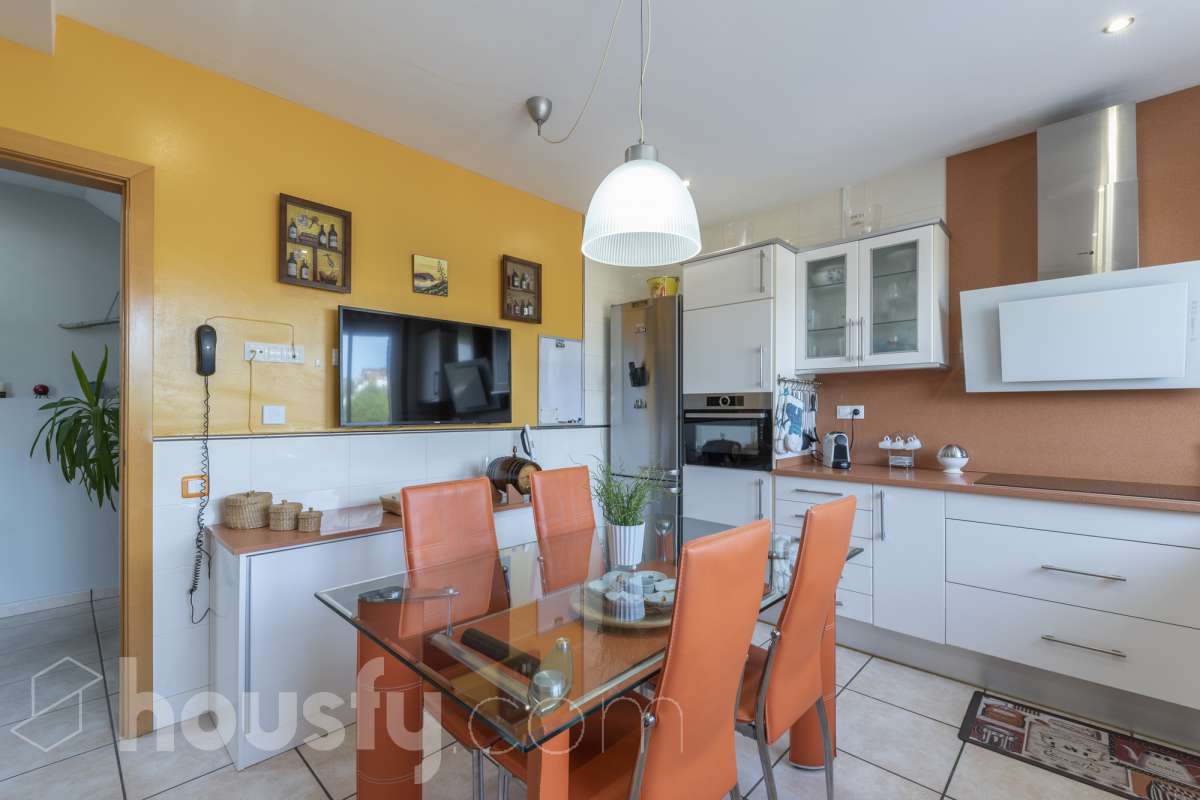 Casa en venta en Carrer Xaloc,  Sant esteve Sesrovires-4
