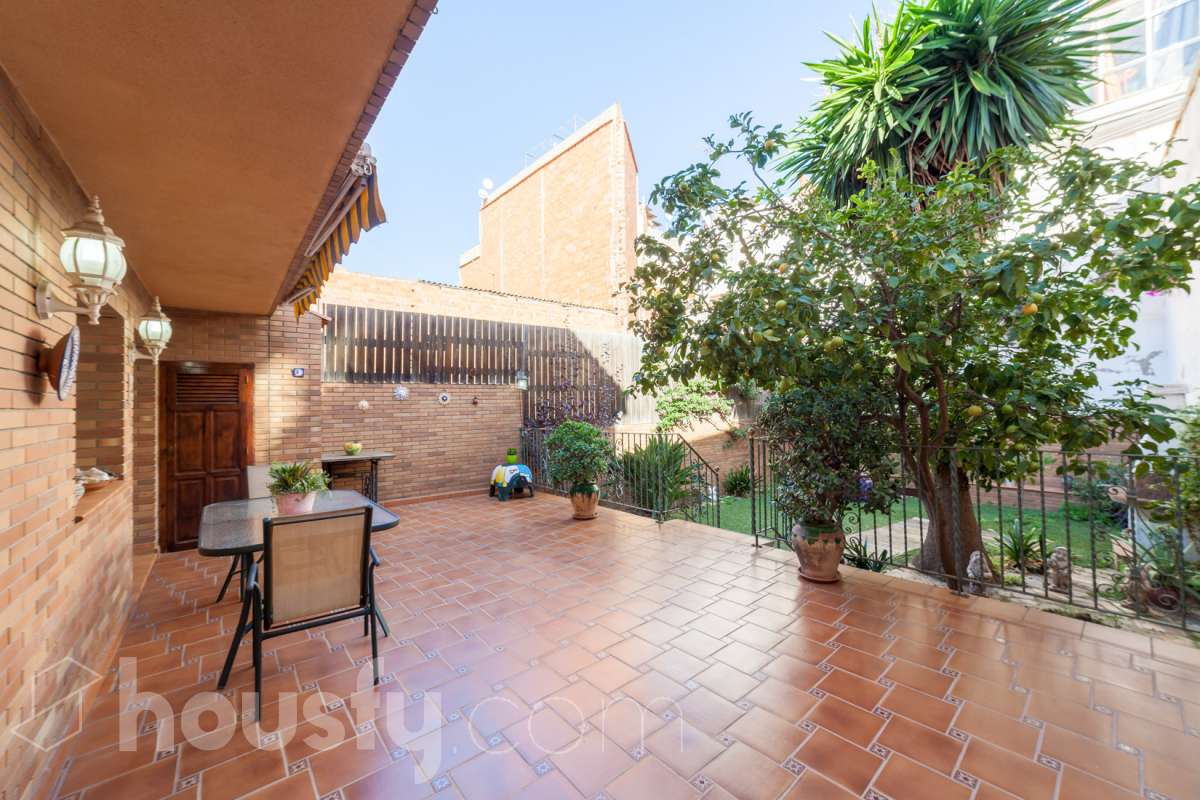 Casa en venta en Carrer d'Antoni Botey,  Badalona-0