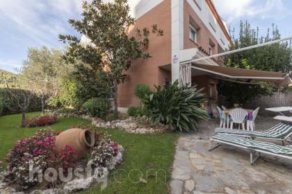 Casa en Carrer de l'Escultor Clarà