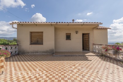 Casa en Avenida Ocells