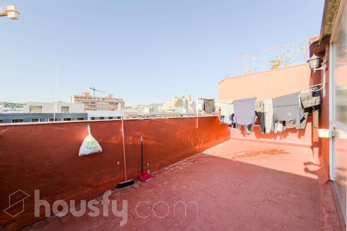 Ático en venta en CL ALFONS XII,  Badalona-1