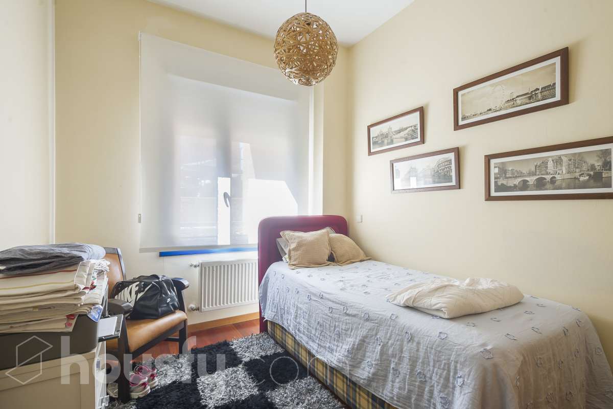Bajo en venta en Avenida de Francisco Pi y Margall, Hortaleza, Madrid-1